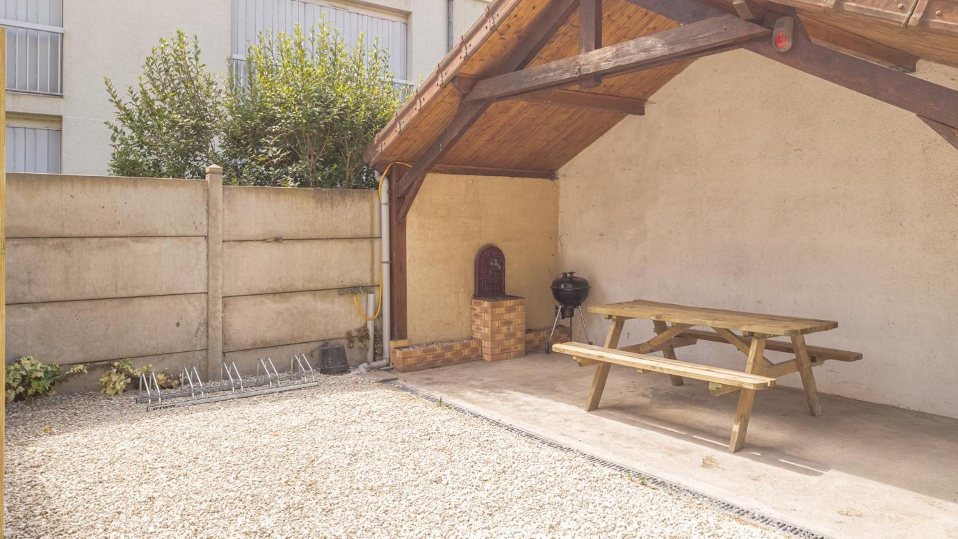 Bonappart 1 - Charme Napoleonien & Confort Troyes Bagian luar foto